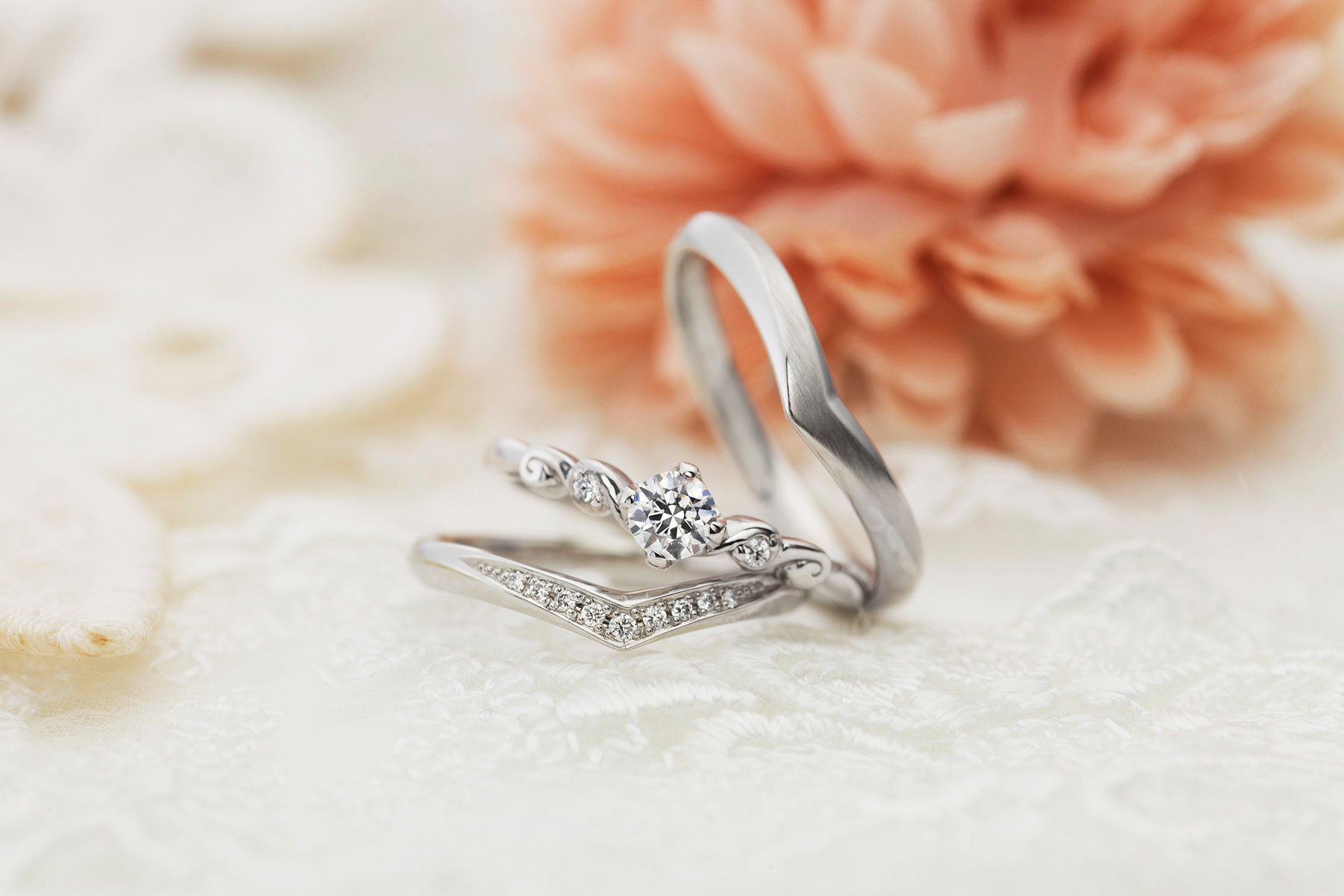 VIVAGE スピラルのセットリング(婚約指輪と結婚指輪の重ね着け)